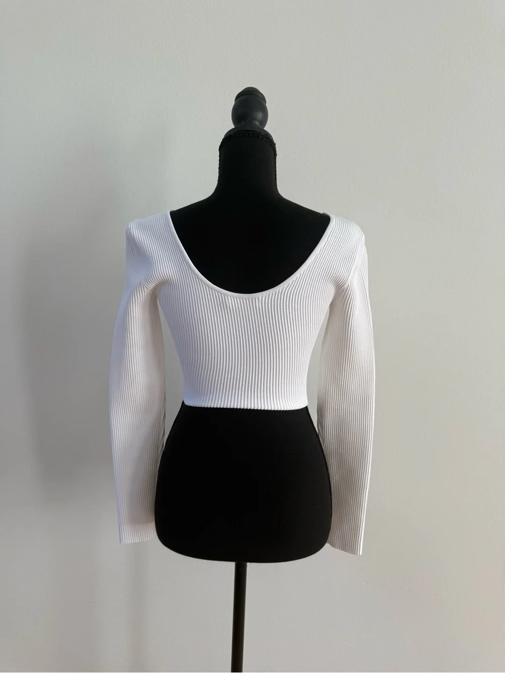 Aritzia White Ribbed Scoop-Neck Long Sleeve Top